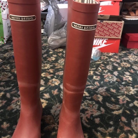 Henri Bendel rain boots - Picture 1 of 4